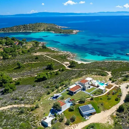 Boutique Diaporos Island - Treasure Cove *