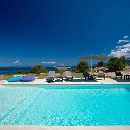 Boutique Diaporos Island - Treasure Cove Hotel *