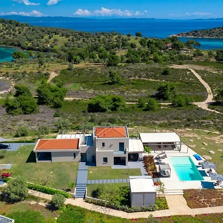 Boutique Diaporos Island - Treasure Cove